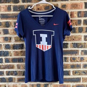 Nike University of Illinois Fighting Illini better world slim fit tee, Women’s L